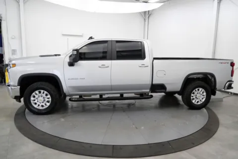 More photos of 2022 Chevrolet Silverado 2500 HD LT at Chillicothe Truck, OH