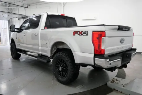 More photos of 2019 Ford F-250SD Lariat at Chillicothe Truck, OH