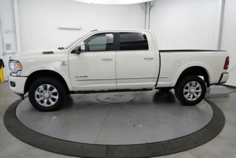 More photos of 2021 Ram 2500 Limited at Chillicothe Truck, OH