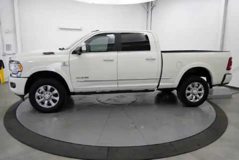 More photos of 2021 Ram 2500 Limited at Chillicothe Truck, OH