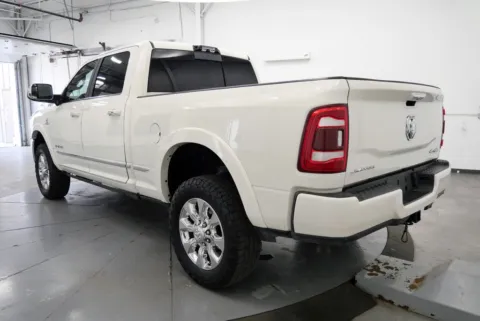 More photos of 2021 Ram 2500 Limited at Chillicothe Truck, OH
