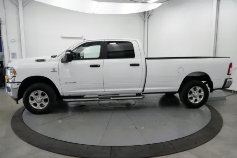 More photos of 2024 Ram 3500 Big Horn at Chillicothe Truck, OH