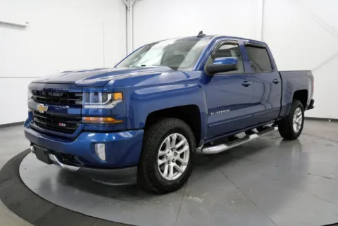 More photos of 2016 Chevrolet Silverado 1500 LT at Chillicothe Truck, OH