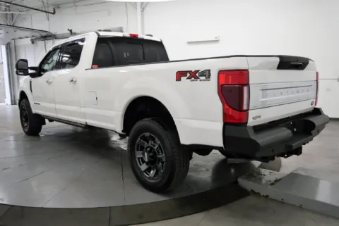 More photos of 2022 Ford F-350SD Platinum at Chillicothe Truck, OH