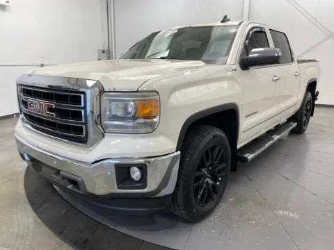 Another view of 2015 GMC Sierra 1500 SLT for sale in Chillicothe, OH at Chillicothe Truck