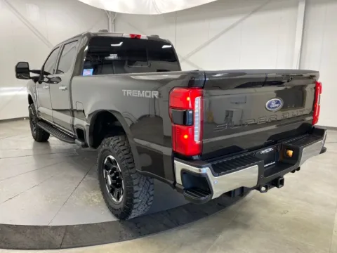 More photos of 2025 Ford F-250SD Lariat at Chillicothe Truck, OH