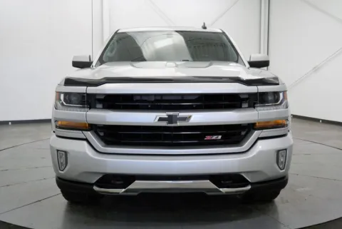 Photos of 2017 Chevrolet Silverado 1500 LT for sale in Chillicothe, OH at Chillicothe Truck