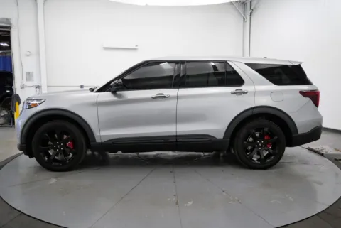 More photos of 2021 Ford Explorer ST at Chillicothe Truck, OH