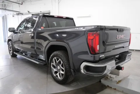 More photos of 2023 GMC Sierra 1500 SLT at Chillicothe Truck, OH