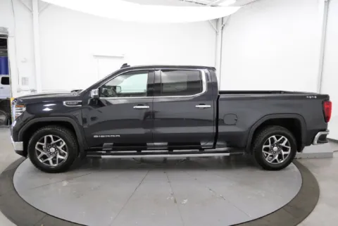 More photos of 2023 GMC Sierra 1500 SLT at Chillicothe Truck, OH
