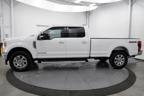 More photos of 2022 Ford F-350SD Lariat at Chillicothe Truck, OH