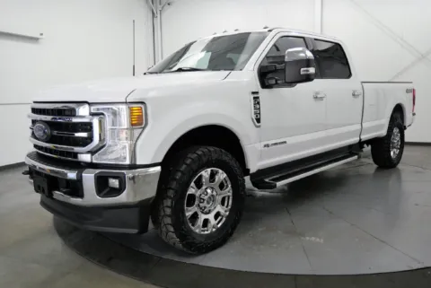 More photos of 2022 Ford F-350SD Lariat at Chillicothe Truck, OH