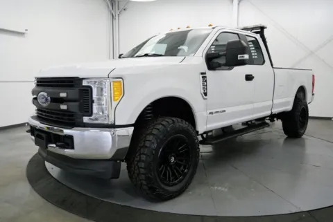Another view of 2017 Ford F-350SD XL for sale in Chillicothe, OH at Chillicothe Truck
