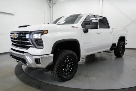 More photos of 2025 Chevrolet Silverado 2500 HD LTZ at Chillicothe Truck, OH