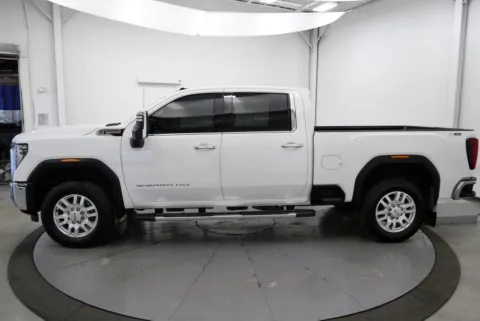 More photos of 2024 GMC Sierra 2500 HD SLT at Chillicothe Truck, OH