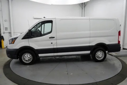More photos of 2020 Ford Transit-250 at Chillicothe Truck, OH