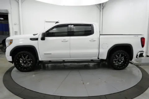 More photos of 2020 GMC Sierra 1500 Elevation at Chillicothe Truck, OH