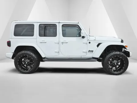 More photos of 2022 Jeep Wrangler Unlimited Sahara High Altitude at Chillicothe Truck, OH