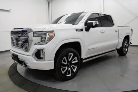 More photos of 2021 GMC Sierra 1500 Denali at Chillicothe Truck, OH