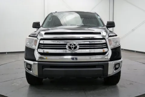 Another view of 2017 Toyota Tundra SR5 for sale in Chillicothe, OH at Chillicothe Truck