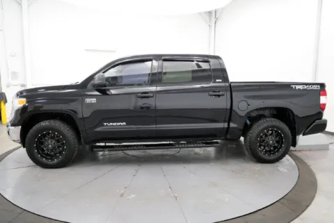 More photos of 2017 Toyota Tundra SR5 at Chillicothe Truck, OH