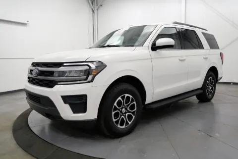 More photos of 2022 Ford Expedition XLT at Chillicothe Truck, OH
