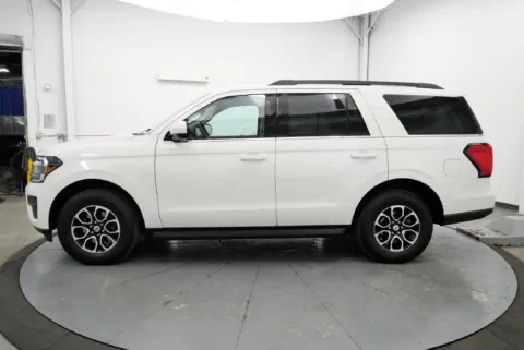 More photos of 2022 Ford Expedition XLT at Chillicothe Truck, OH