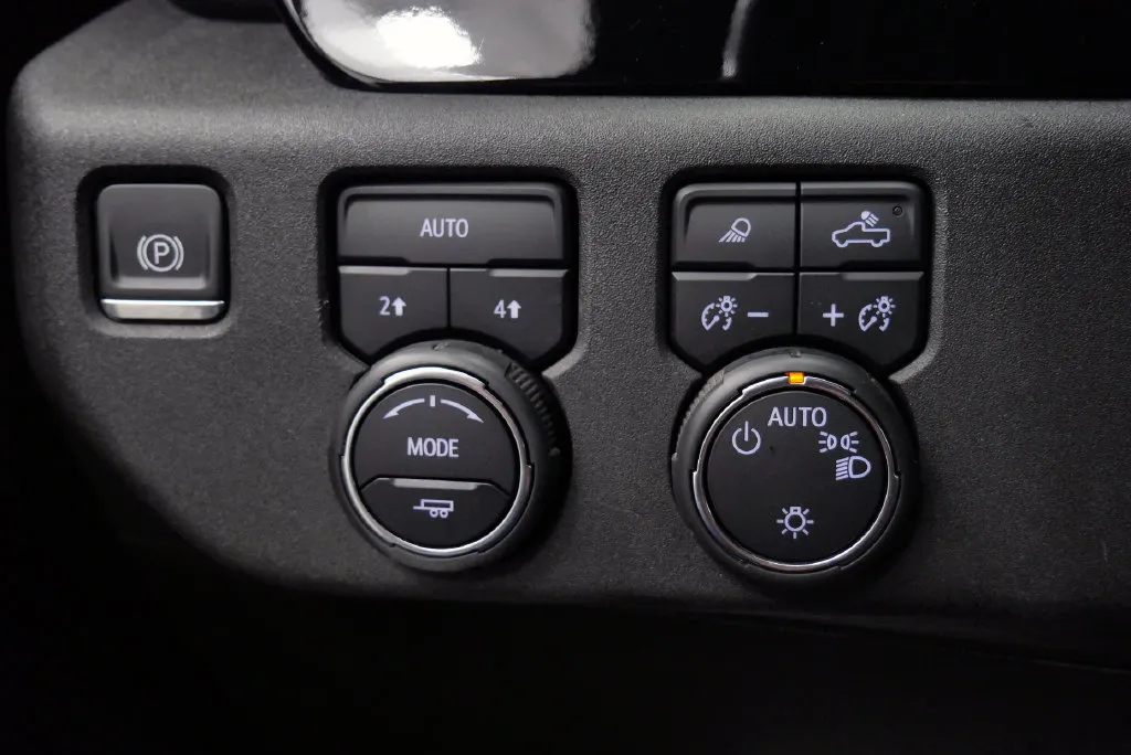 2024 Chevrolet Silverado 1500 LT - Photo 25