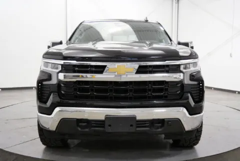 Another view of 2024 Chevrolet Silverado 1500 LT for sale in Chillicothe, OH at Chillicothe Truck