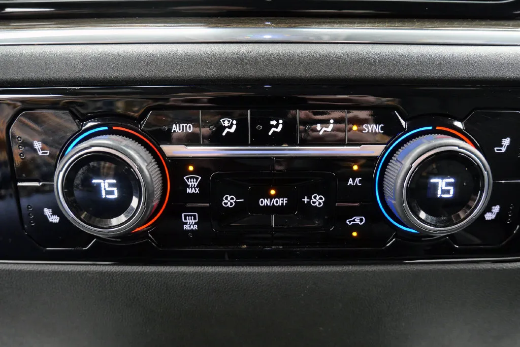 2024 Chevrolet Silverado 1500 LT - Photo 28