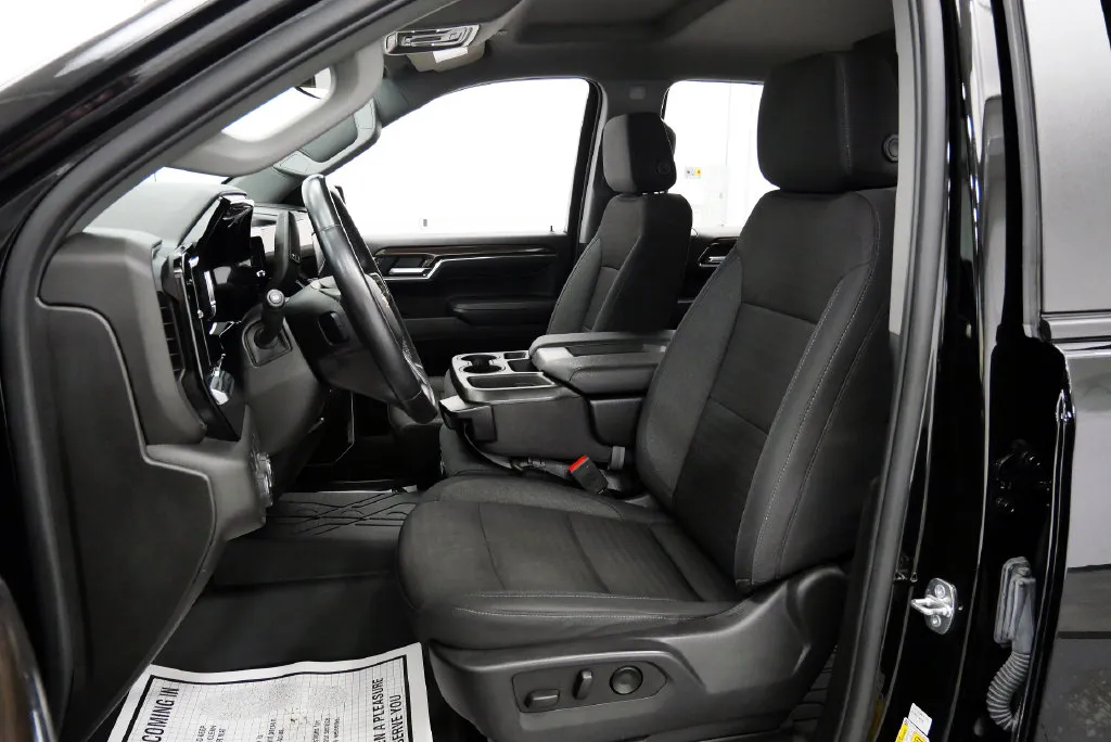 2024 Chevrolet Silverado 1500 LT - Photo 11