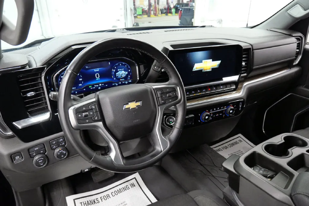 2024 Chevrolet Silverado 1500 LT - Photo 12