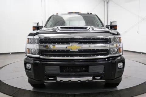 Another view of 2019 Chevrolet Silverado 3500 HD High Country for sale in Chillicothe, OH at Chillicothe Truck
