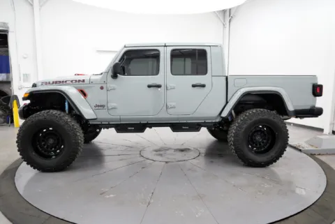 More photos of 2023 Jeep Gladiator Rubicon at Chillicothe Truck, OH