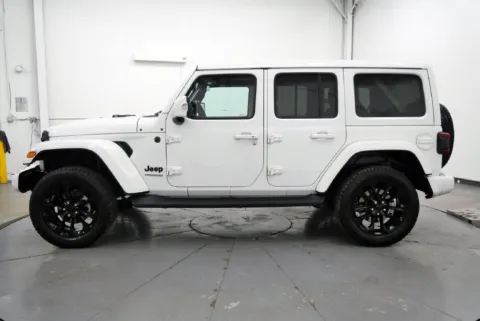 More photos of 2022 Jeep Wrangler Unlimited Sahara High Altitude at Chillicothe Truck, OH
