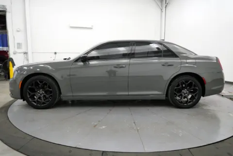 More photos of 2019 Chrysler 300 Touring at Chillicothe Truck, OH
