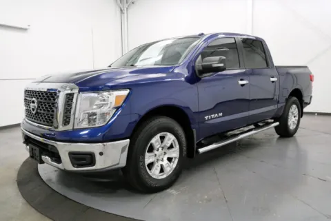 More photos of 2018 Nissan Titan SV at Chillicothe Truck, OH