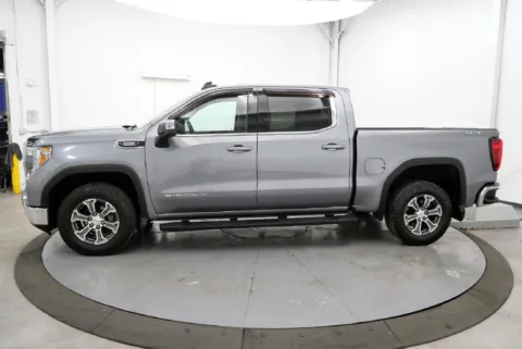 More photos of 2021 GMC Sierra 1500 SLE at Chillicothe Truck, OH