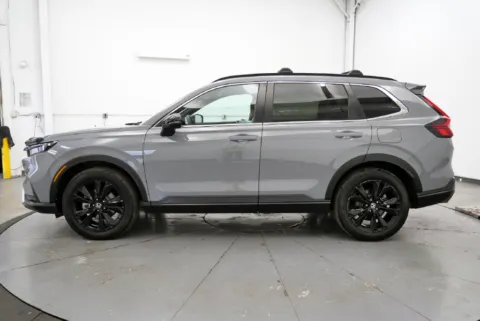 More photos of 2023 Honda CR-V Hybrid Sport Touring at Chillicothe Truck, OH