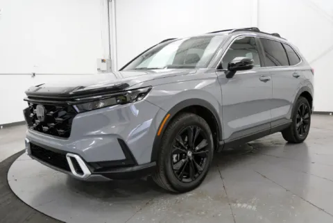More photos of 2023 Honda CR-V Hybrid Sport Touring at Chillicothe Truck, OH