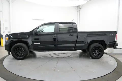 More photos of 2022 GMC Canyon Elevation at Chillicothe Truck, OH