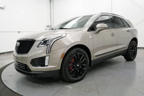 More photos of 2022 Cadillac XT5 Sport at Chillicothe Truck, OH