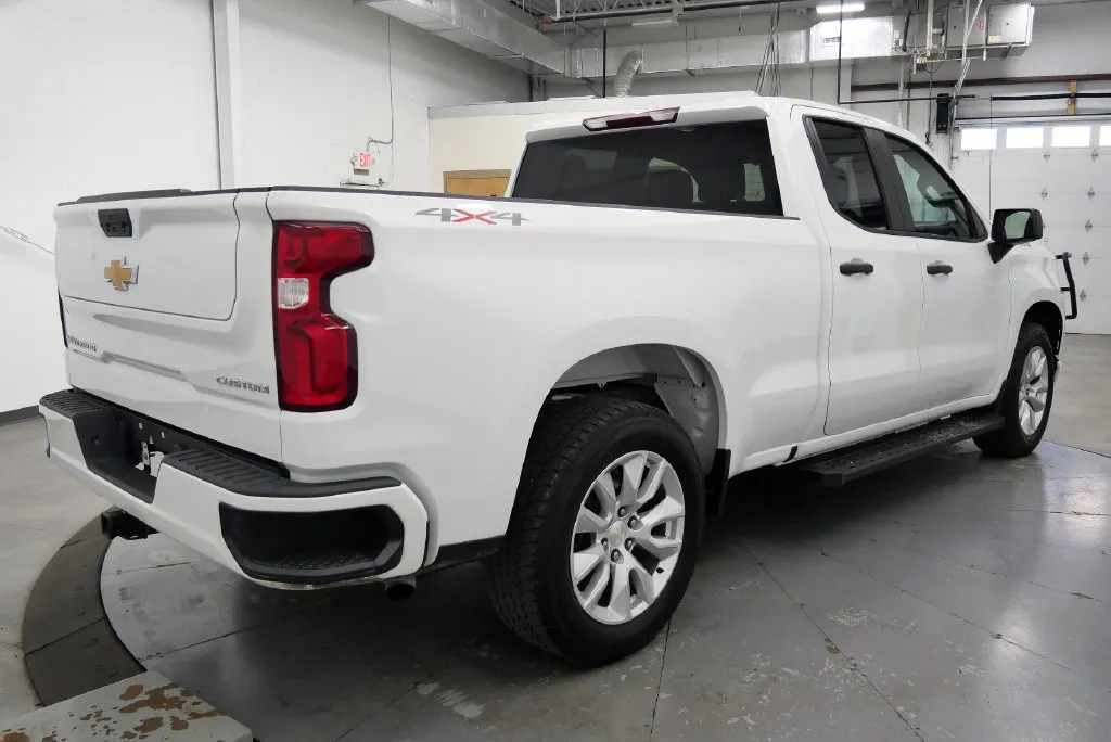 2022 Chevrolet Silverado 1500 Limited Custom - Photo 8