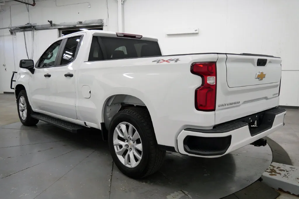 2022 Chevrolet Silverado 1500 Limited Custom - Photo 6