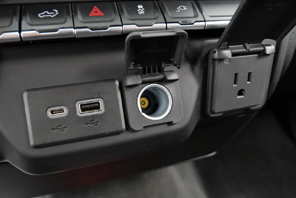 2022 Chevrolet Silverado 1500 Limited Custom - Photo 27
