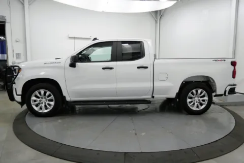 More photos of 2022 Chevrolet Silverado 1500 LTD Custom at Chillicothe Truck, OH