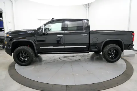 More photos of 2024 Chevrolet Silverado 3500 HD High Country at Chillicothe Truck, OH