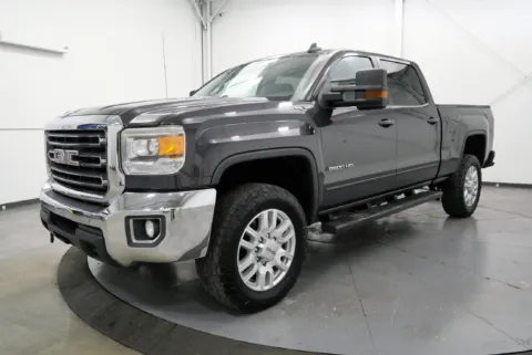 More photos of 2016 GMC Sierra 2500 HD SLE at Chillicothe Truck, OH