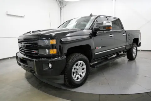 More photos of 2017 Chevrolet Silverado 3500 HD LTZ at Chillicothe Truck, OH