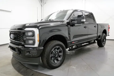 More photos of 2023 Ford F-250SD Lariat at Chillicothe Truck, OH